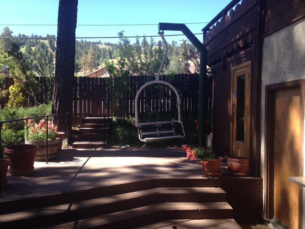 Switzerland Haus Bed And Breakfast Inn Big Bear Lake Exteriör bild